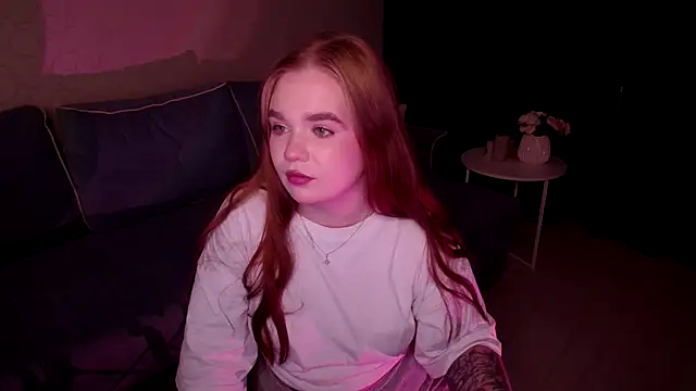 EmiRise online show from September 10, 2025, 5:24 pm