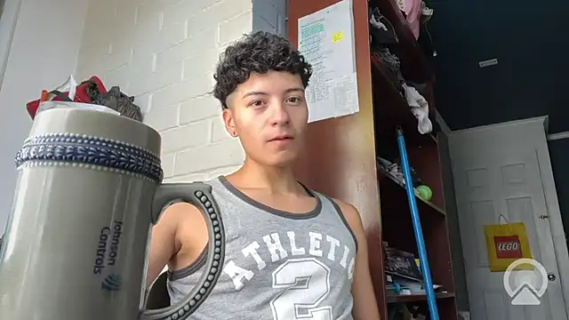 feeelipe2007 online show from February 23, 2026, 9:12 pm