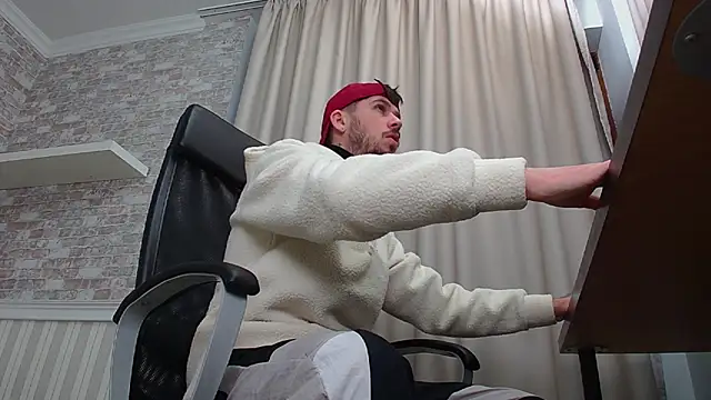 Snapshot of JonahShaw chatting on October 12, 2025, 4:11 am JonahShaw online show from October 12, 2025, 4:11 am