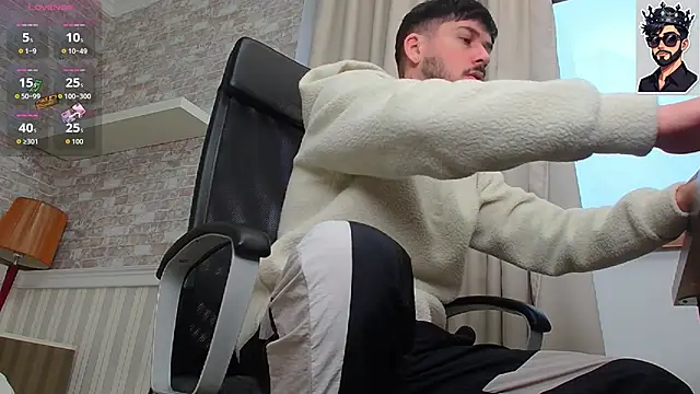 Snapshot of JonahShaw chatting on November 3, 2025, 5:09 am JonahShaw online show from November 3, 2025, 5:09 am