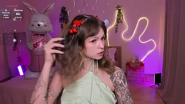 Lisa Blossom online show from April 2, 2026, 6:11 am