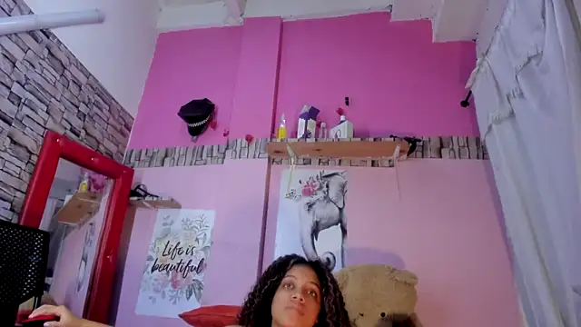 sashaduarte online show from September 13, 2025, 1:44 pm