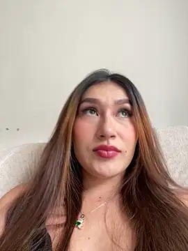 Isa Villamarin online show from September 13, 2025, 7:57 pm
