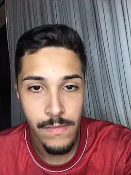 henriquexz244 online show from December 22, 2025, 5:32 pm