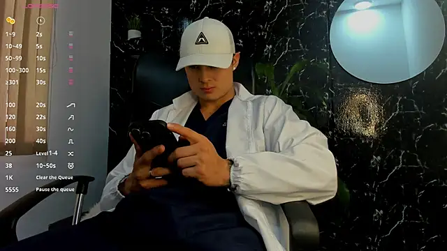 Alexander ferre online show from October 9, 2025, 4:27 pm