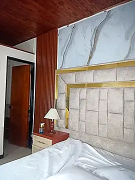 ValeriaJacobs online show from October 2, 2025, 12:12 pm