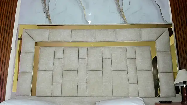 ValeriaJacobs online show from October 4, 2025, 12:25 pm