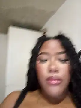 Snapshot of Nahomi_Rivera chatting on November 13, 2025, 9:03 pm Nahomi Rivera online show from November 13, 2025, 9:03 pm