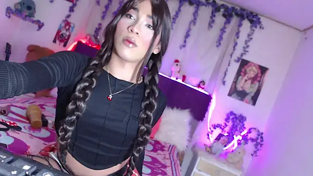 lolitaa hot  online show from September 19, 2025, 6:30 pm