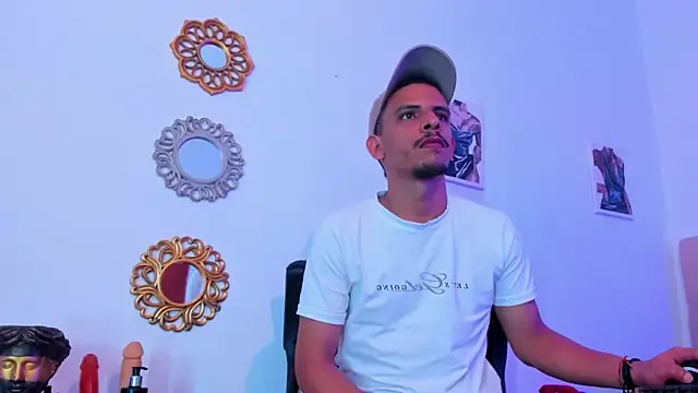  Tarekk  online show from October 3, 2025, 2:58 pm