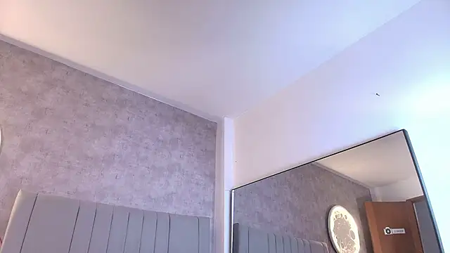 karla-ruiz online show from December 15, 2025, 6:56 pm