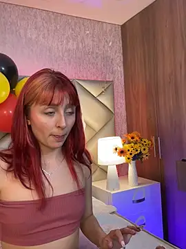 dafnne hall online show from September 27, 2025, 4:12 pm