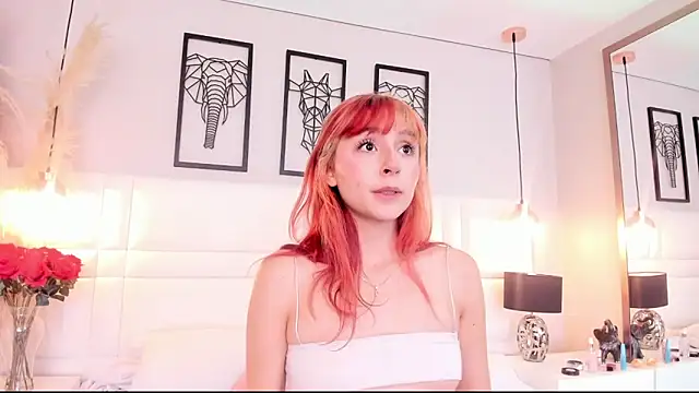 dafnne hall online show from October 18, 2025, 7:03 pm