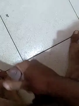 6-inchbanana online show from October 29, 2025, 9:38 pm