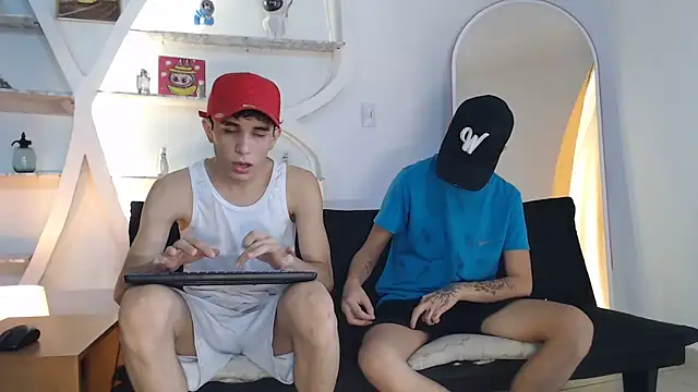 Snapshot of THREE_GUYS_HOT chatting on October 12, 2025, 7:46 pm THREE GUYS HOT online show from October 12, 2025, 7:46 pm