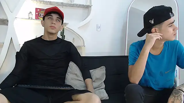 Snapshot of THREE_GUYS_HOT chatting on October 13, 2025, 7:25 pm THREE GUYS HOT online show from October 13, 2025, 7:25 pm