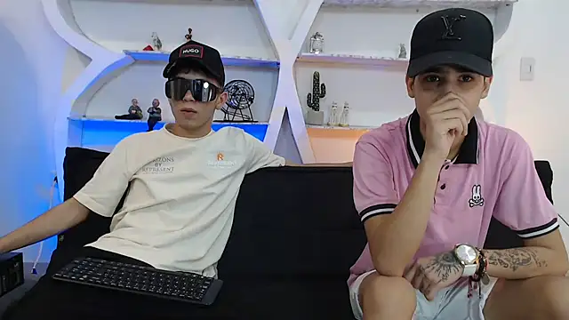 Snapshot of THREE_GUYS_HOT chatting on November 14, 2025, 7:12 pm THREE GUYS HOT online show from November 14, 2025, 7:12 pm