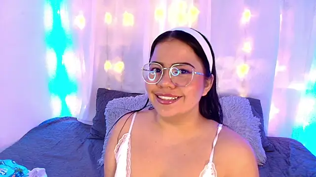 LilyRousee online show from November 25, 2025, 5:35 pm