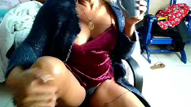 Snapshot of ju_muniz01 chatting on May 25, 2026, 10:10 am ju muniz01 online show from May 25, 2026, 10:10 am