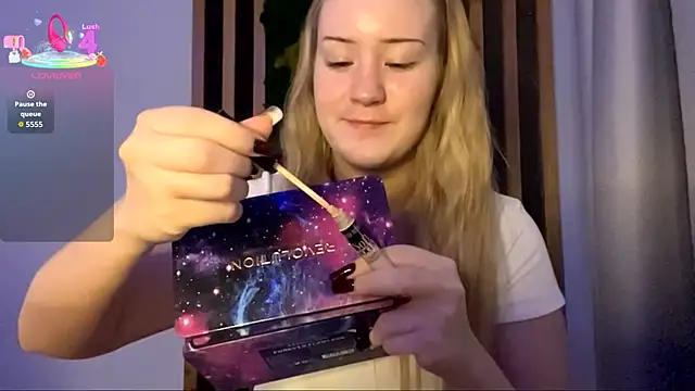 PandaFluff online show from November 10, 2025, 4:17 pm