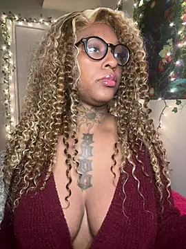 MistiSavannah online show from April 19, 2026, 10:58 am