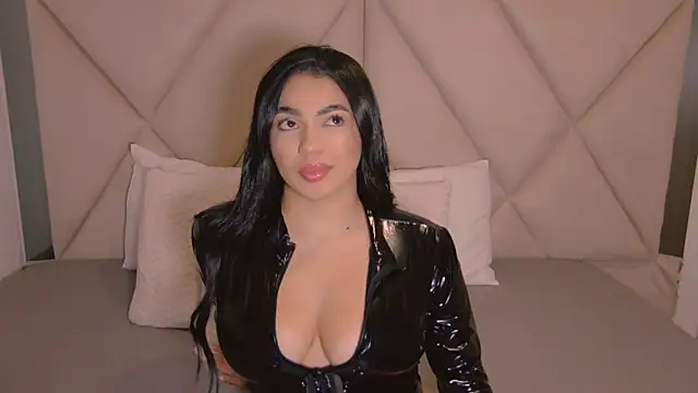 CharlotteeBrownn online show from July 4, 2026, 8:31 am