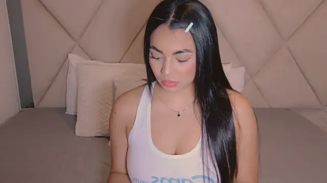 CharlotteeBrownn online show from July 7, 2026, 12:24 am