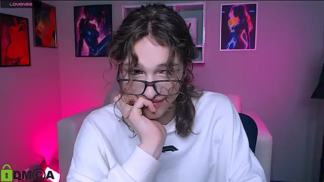 kevi sunn online show from October 1, 2025, 9:37 am