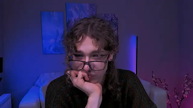 kevi sunn online show from October 12, 2025, 7:24 pm