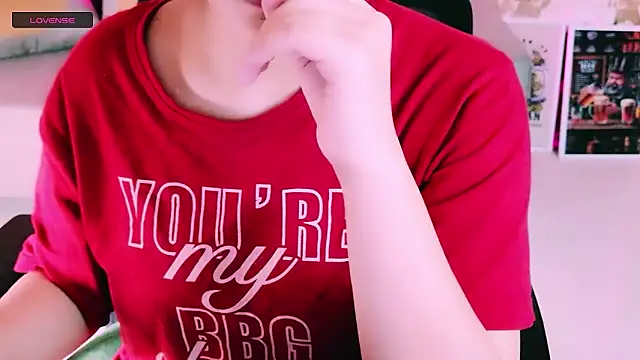 My Rose online show from April 15, 2026, 2:57 pm