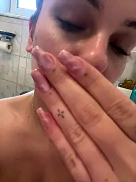 Snapshot of OliviaaFischer chatting on December 2, 2025, 2:34 pm OliviaaFischer online show from December 2, 2025, 2:34 pm