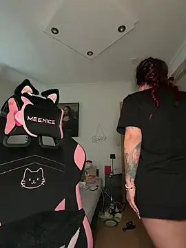 OliviaaFischer online show from July 13, 2026, 9:45 am