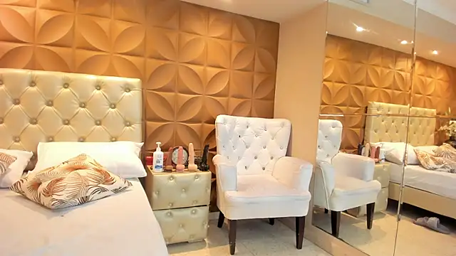 Snapshot of BarbaraCortez chatting on February 7, 2026, 8:12 pm BarbaraCortez online show from February 7, 2026, 8:12 pm