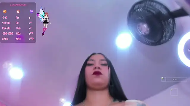  laaura  online show from October 4, 2025, 7:23 pm