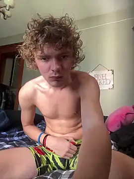 landen432 online show from September 15, 2025, 3:56 pm