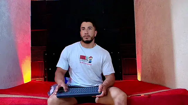 ZaneMaveric online show from August 1, 2026, 4:39 pm