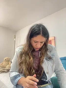 emma hot2006 online show from October 27, 2025, 3:49 pm