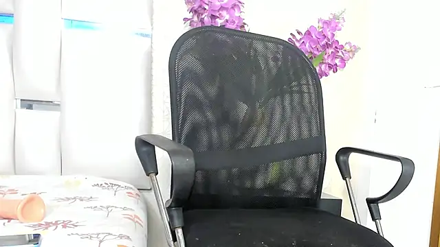 CocoaVibes online show from September 23, 2025, 1:58 pm