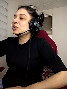 miss carmila1 online show from November 13, 2025, 1:37 am