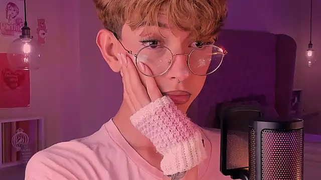 imDamiano online show from September 14, 2025, 6:40 pm