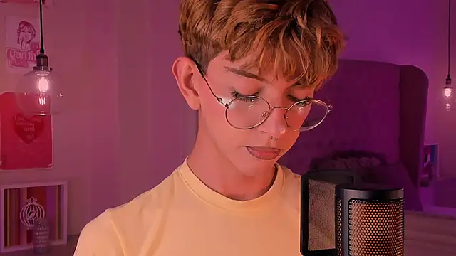 imDamiano online show from September 15, 2025, 7:25 pm