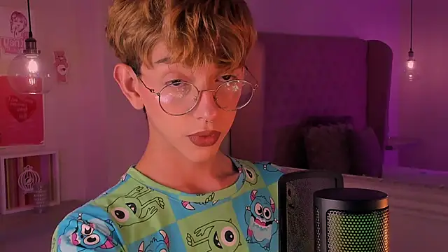 imDamiano online show from September 28, 2025, 7:19 pm