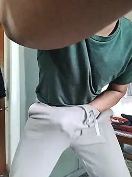 COme8989 online show from January 10, 2026, 11:01 am