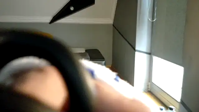 Snapshot of slavic_boy_39 chatting on November 17, 2025, 10:21 am slavic boy 39 online show from November 17, 2025, 10:21 am