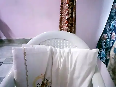 jannu6482 online show from September 28, 2025, 5:35 am