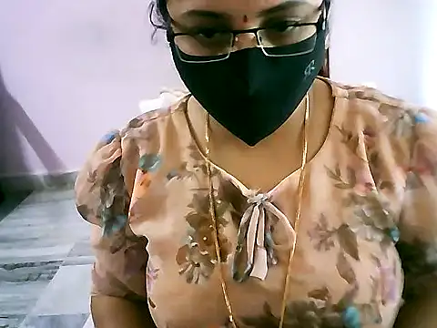 jannu6482 online show from October 5, 2025, 8:23 am