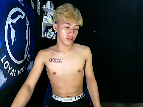 naughtyboyloy 0 online show from November 26, 2025, 8:48 am