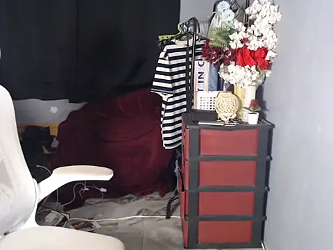 Snapshot of naughtyboyloy_0 chatting on March 7, 2026, 5:04 am naughtyboyloy 0 online show from March 7, 2026, 5:04 am