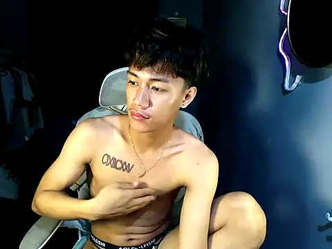 naughtyboyloy 0 online show from May 15, 2026, 1:34 am