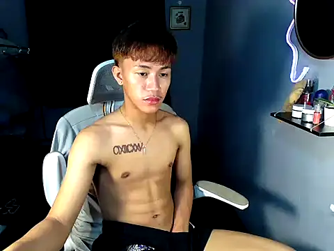 naughtyboyloy 0 online show from May 25, 2026, 6:47 pm